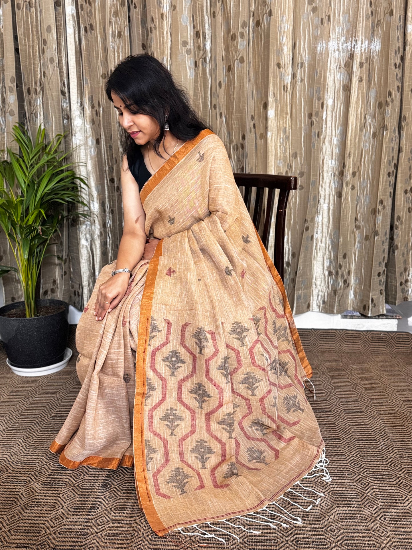 Beige Linen Zari Jamdani Saree