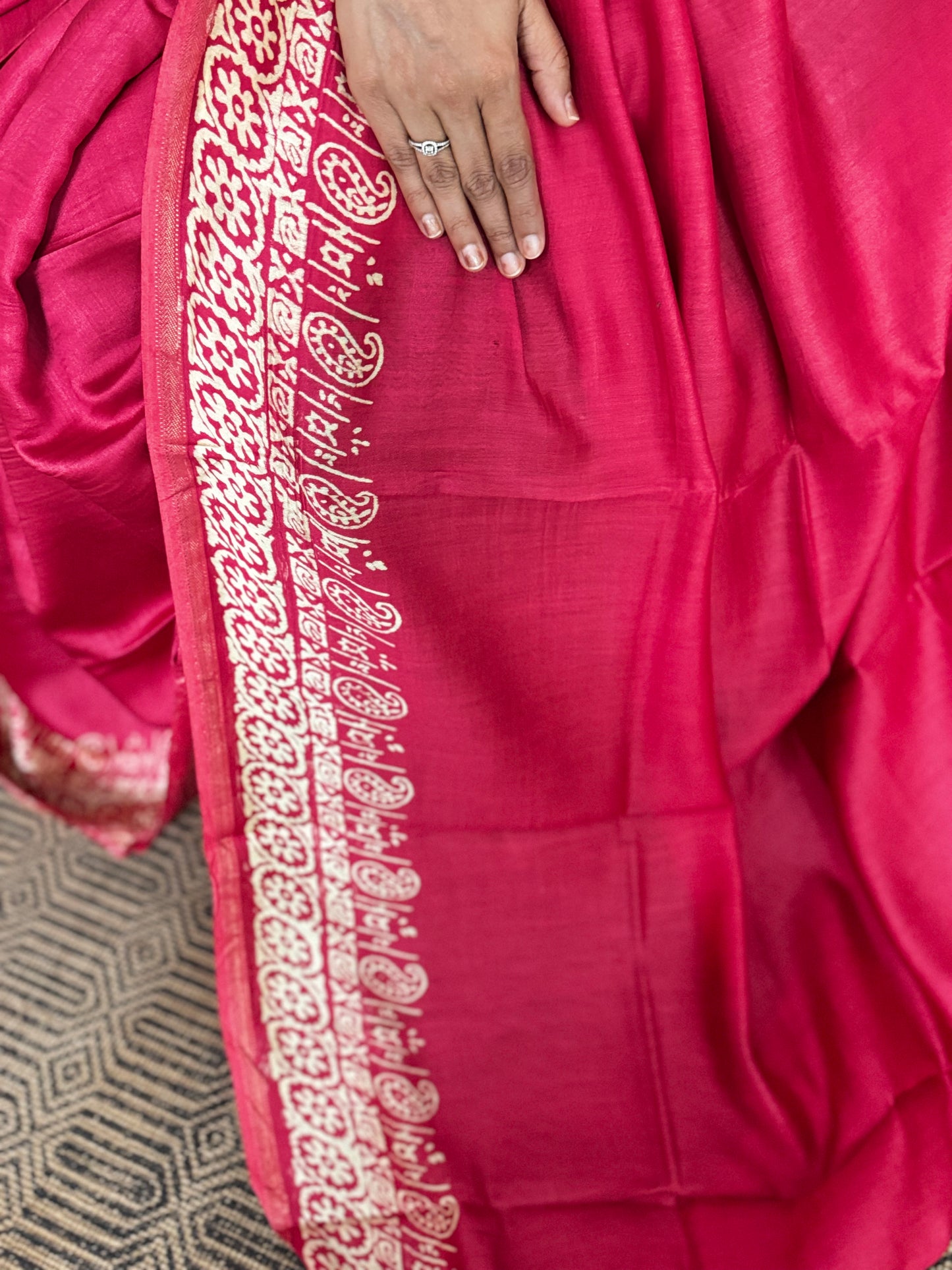 Red Maheshwari Silk Cotton Zari Saree
