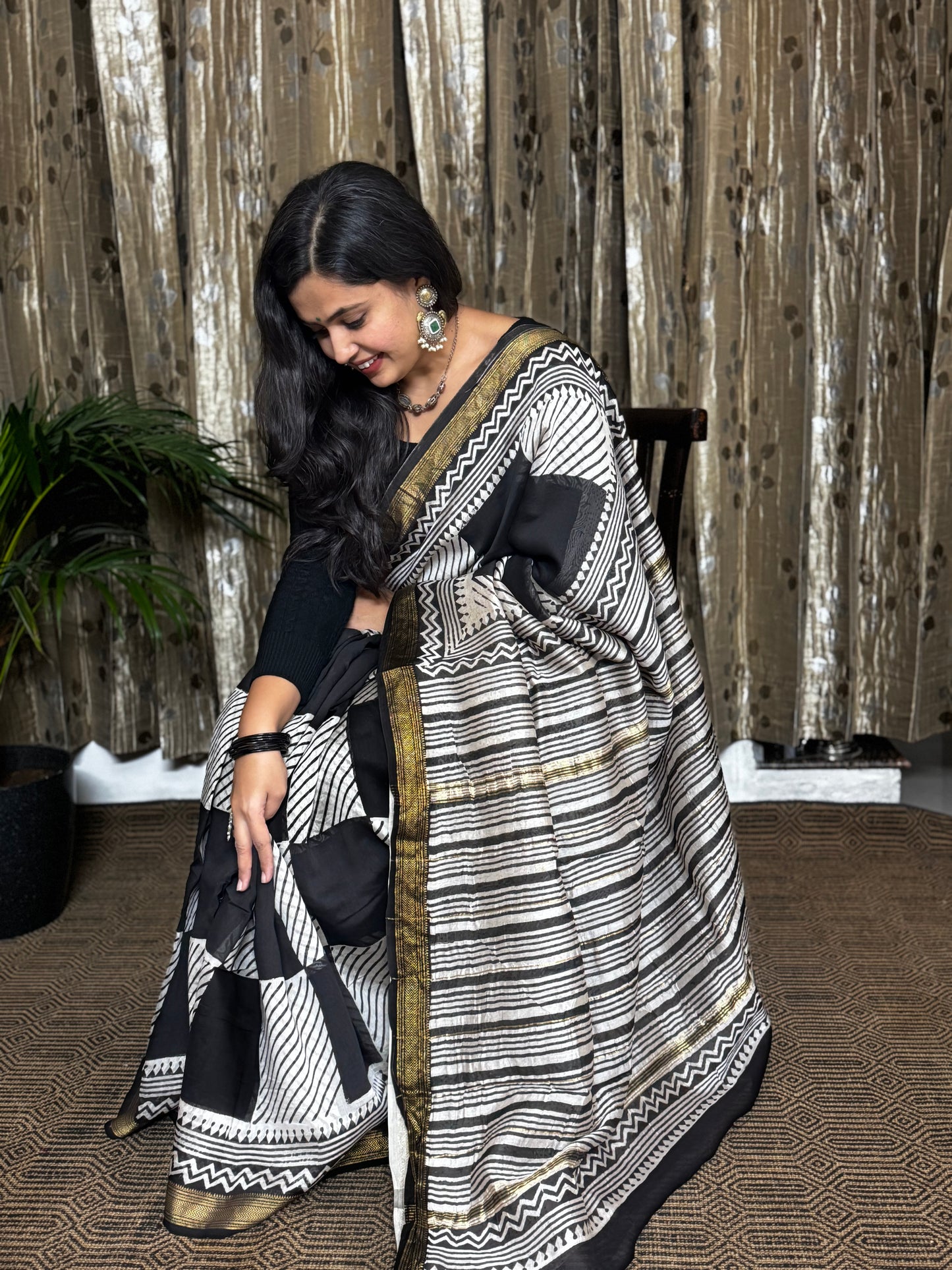 Black Checked Maheshwari Cotton Zari Saree