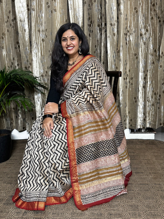Black Chevron Maheshwari Cotton Zari Saree