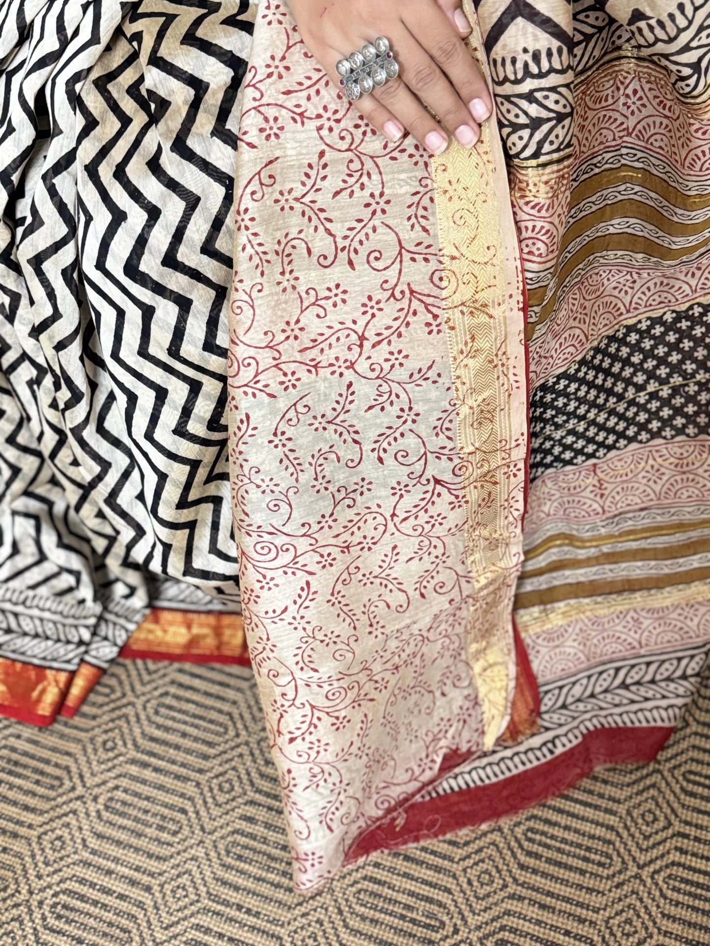 Black Chevron Maheshwari Cotton Zari Saree