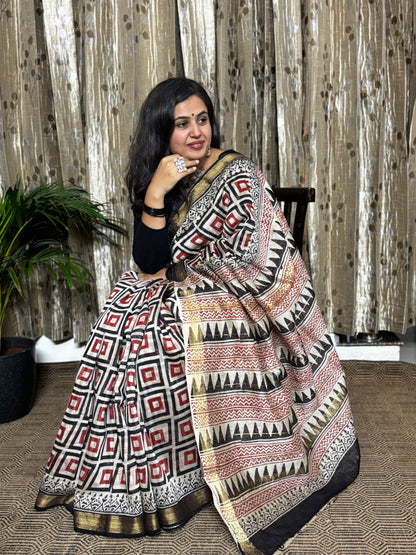 Black and Red Checked Maheshwari Cotton Zari Saree