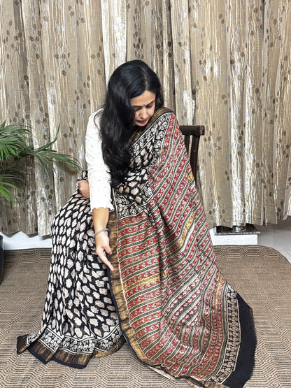 Black Maheshwari Cotton Zari Saree