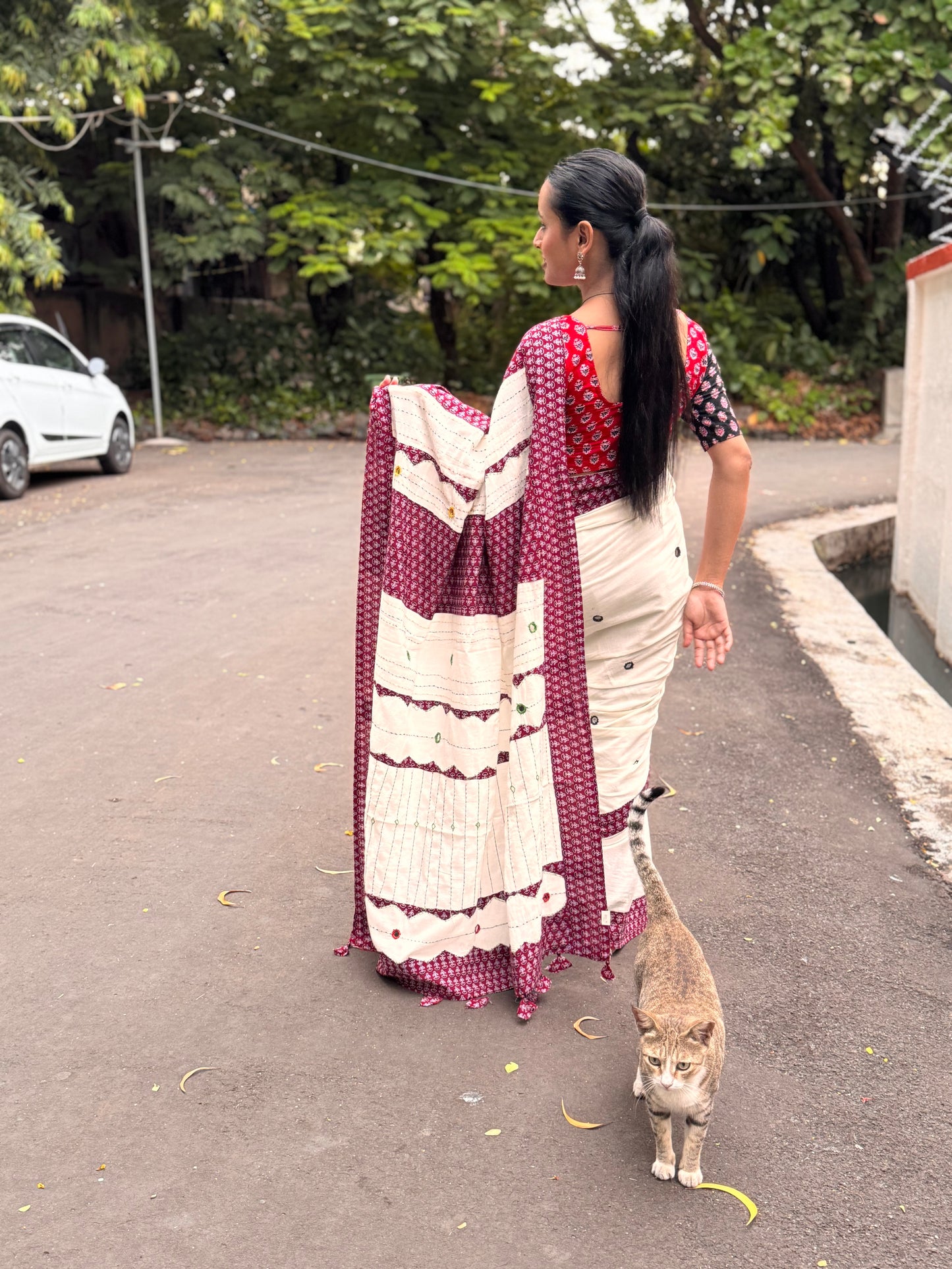 White Applique Patchwork Mul Cotton Tagai Ajrakh Saree