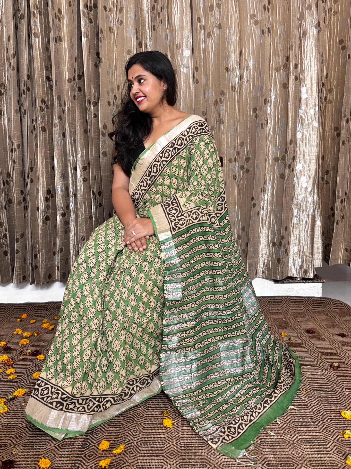 Green and White Linen Cotton Zari Saree