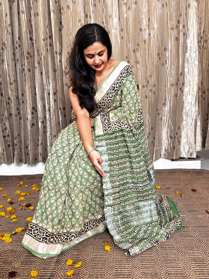 Green and White Linen Cotton Zari Saree