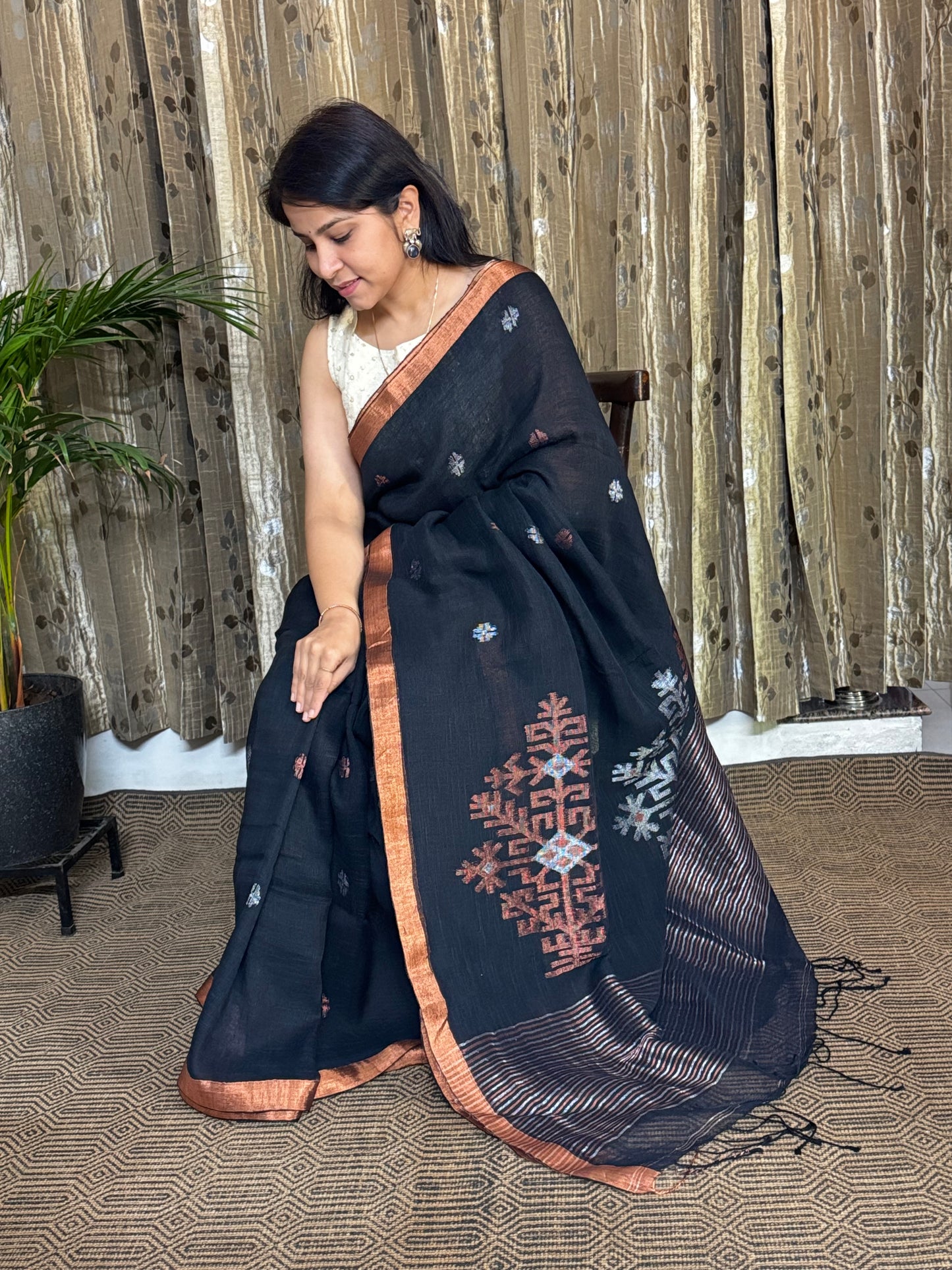 Black Linen Zari Jamdani Saree