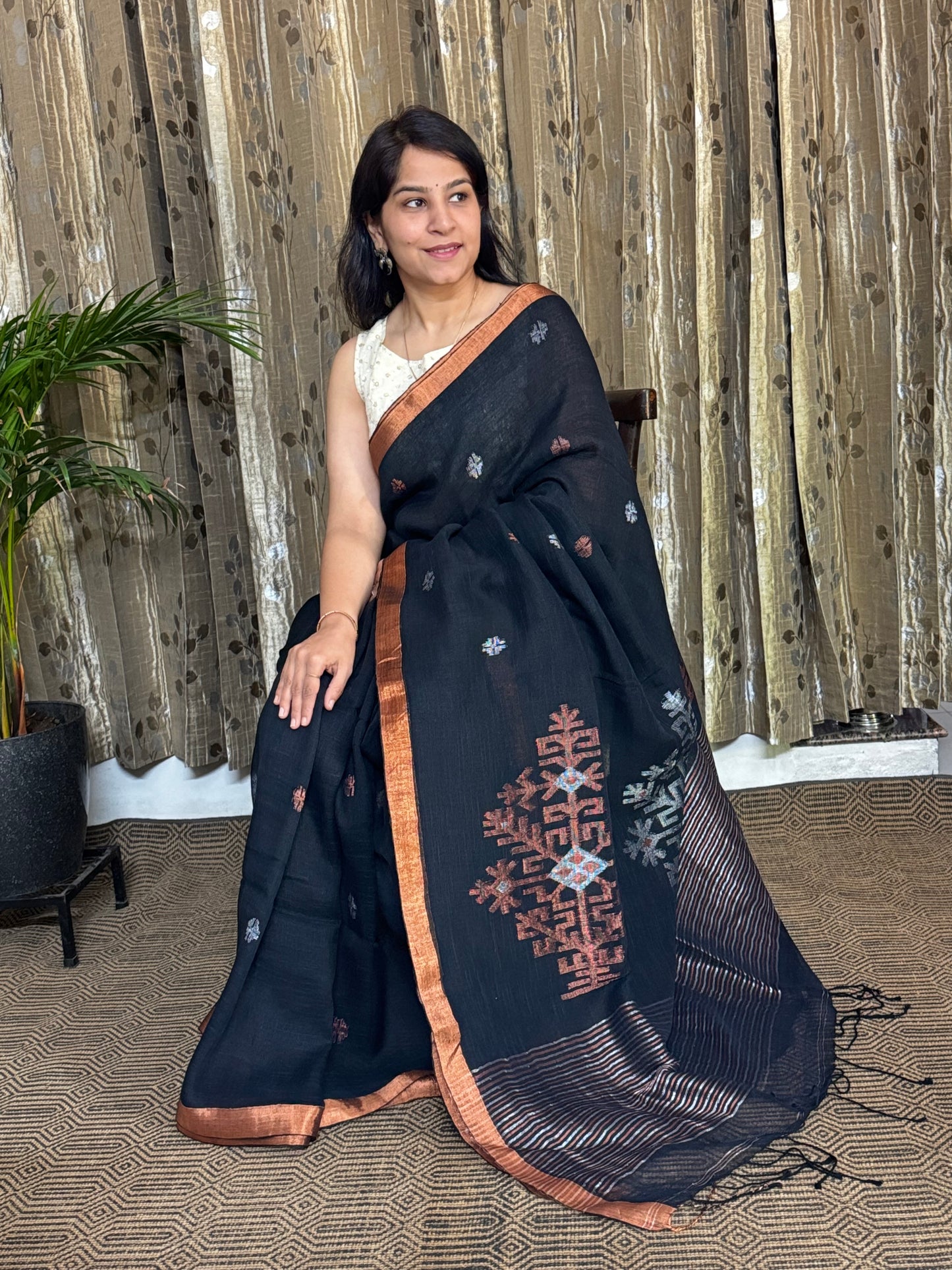 Black Linen Zari Jamdani Saree