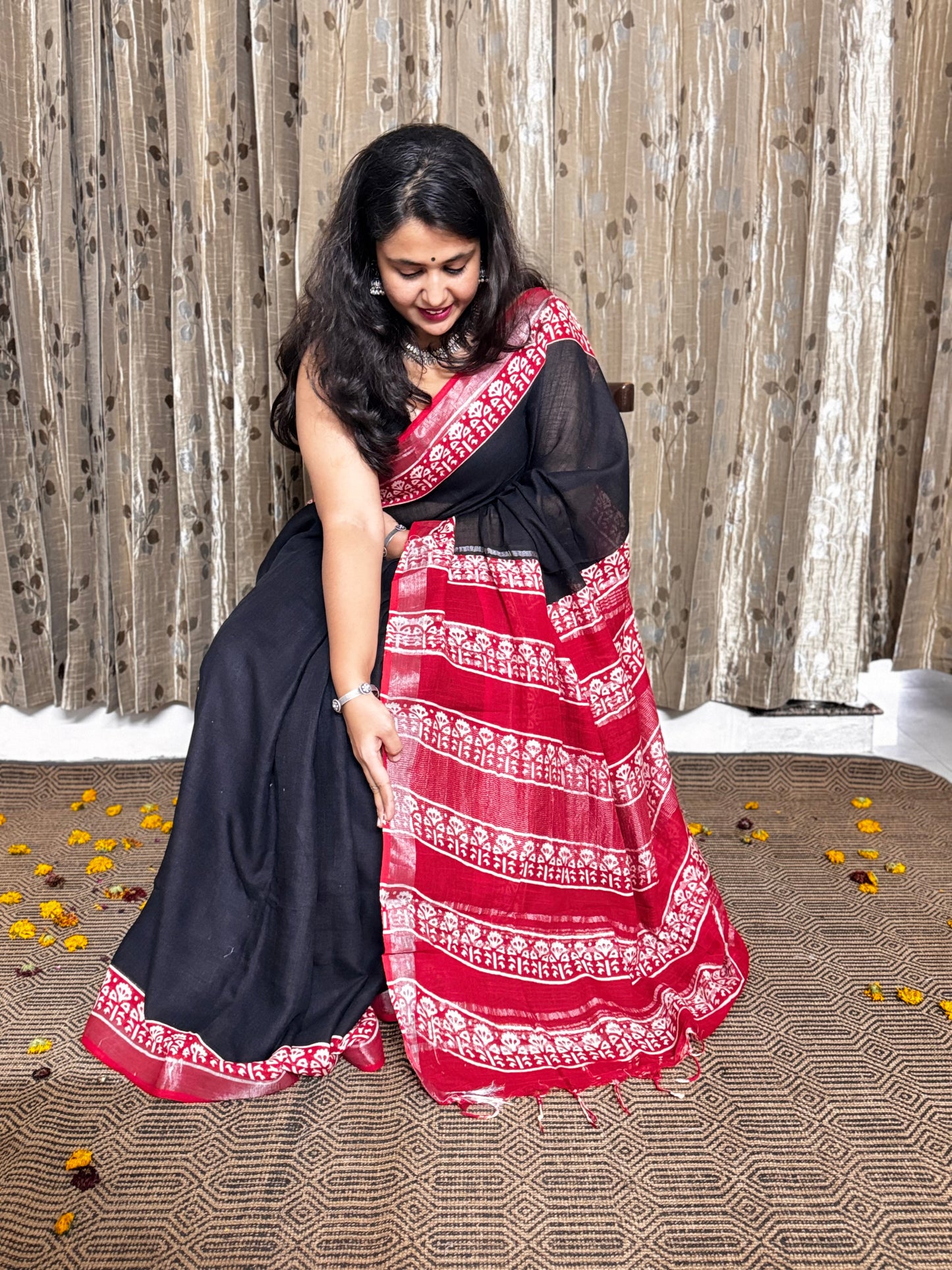 Mridula Black Linen Cotton Zari Saree