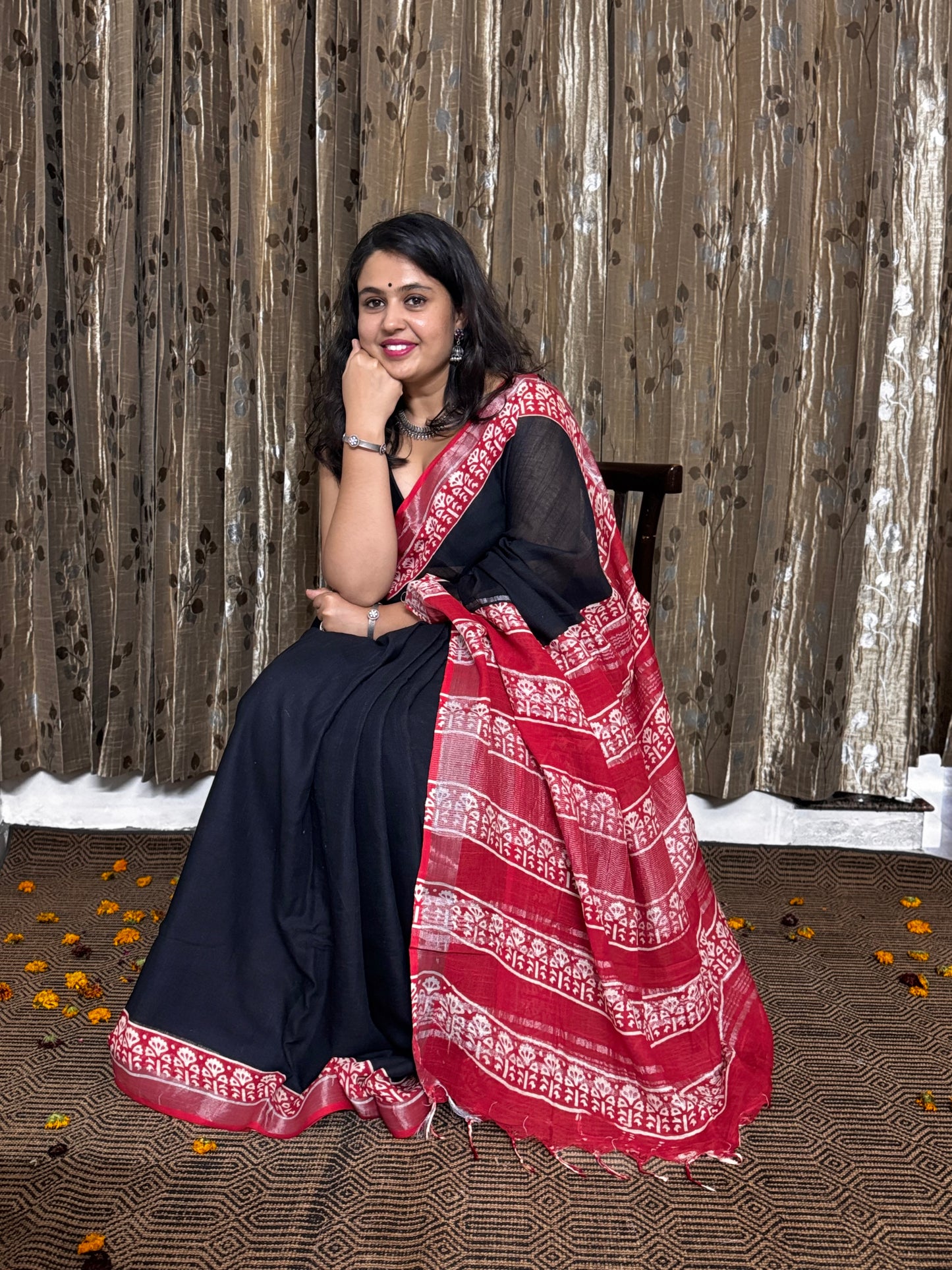 Mridula Black Linen Cotton Zari Saree
