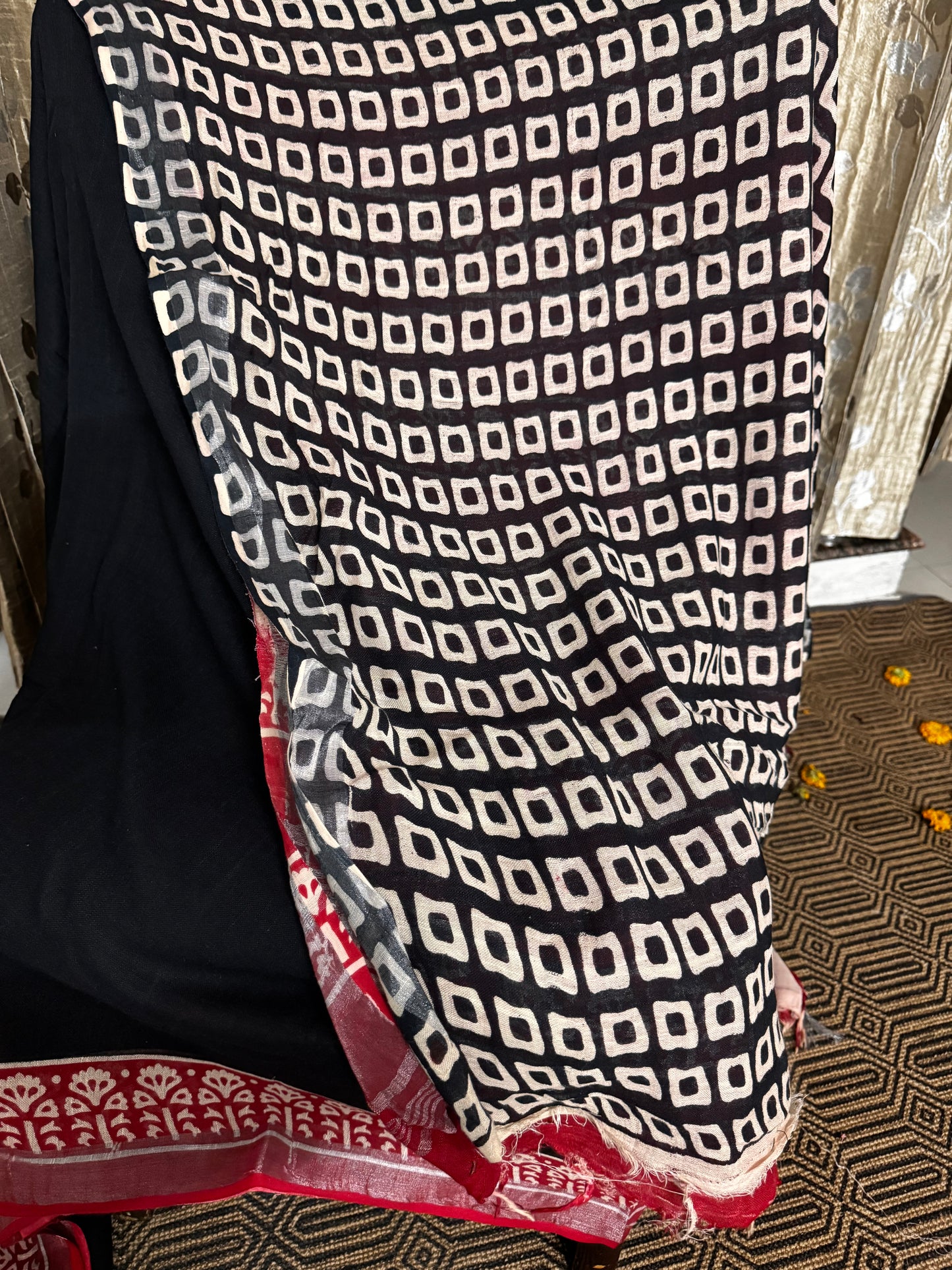 Mridula Black Linen Cotton Zari Saree
