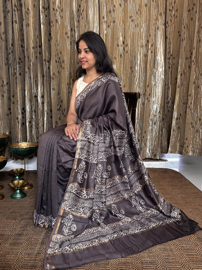 Brown Maheshwari Silk Cotton Zari Saree