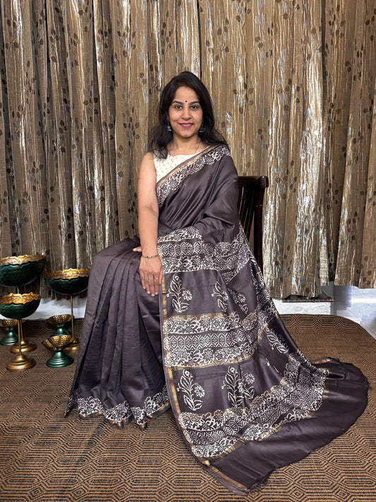 Brown Maheshwari Silk Cotton Zari Saree