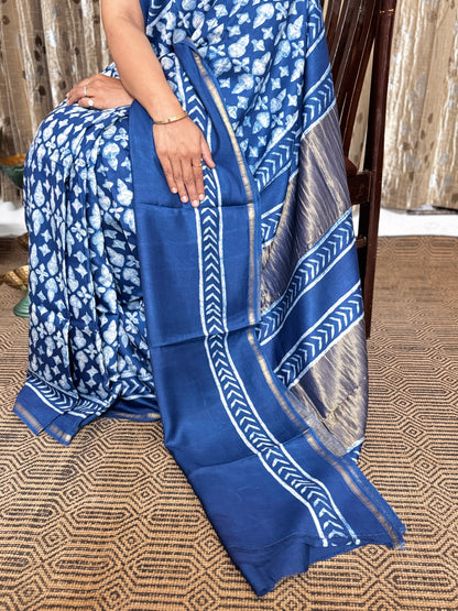 Indigo Maheshwari Silk Cotton Zari Saree