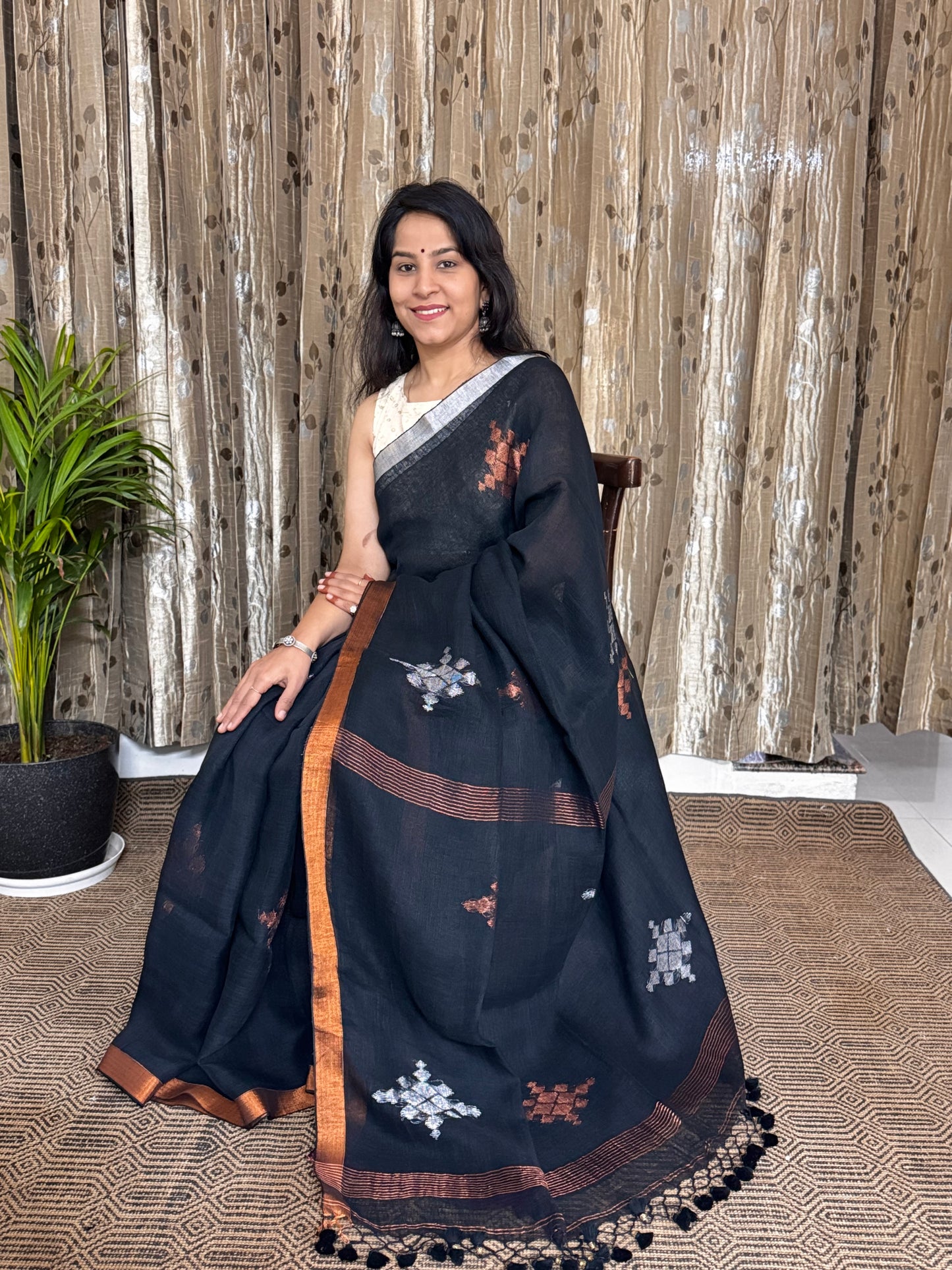 Black Linen Zari Jamdani Saree