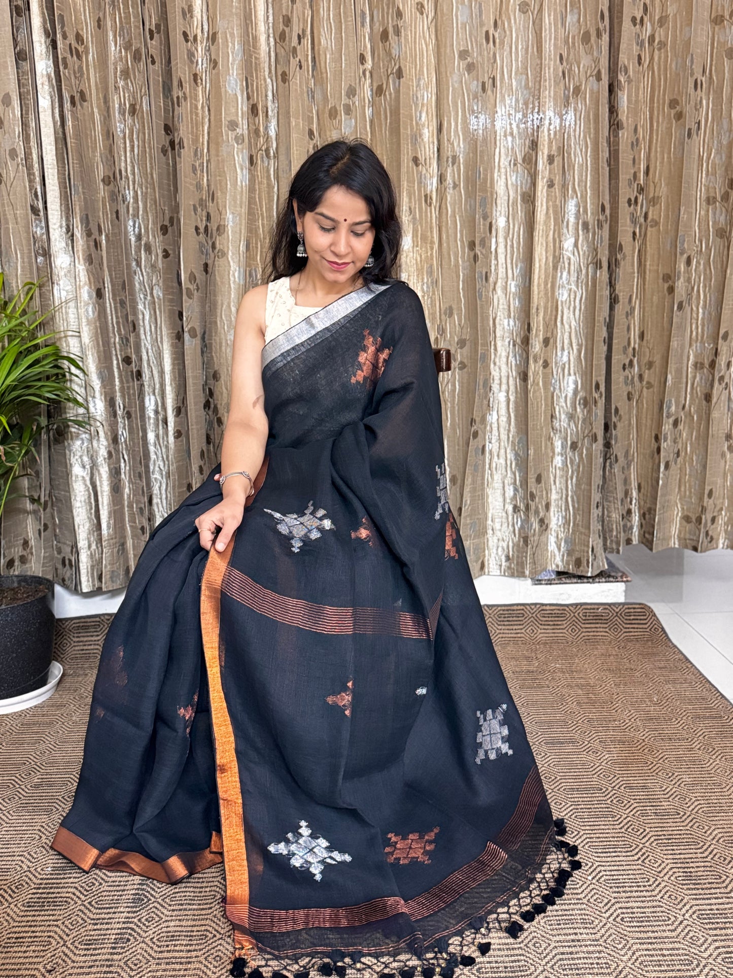 Black Linen Zari Jamdani Saree