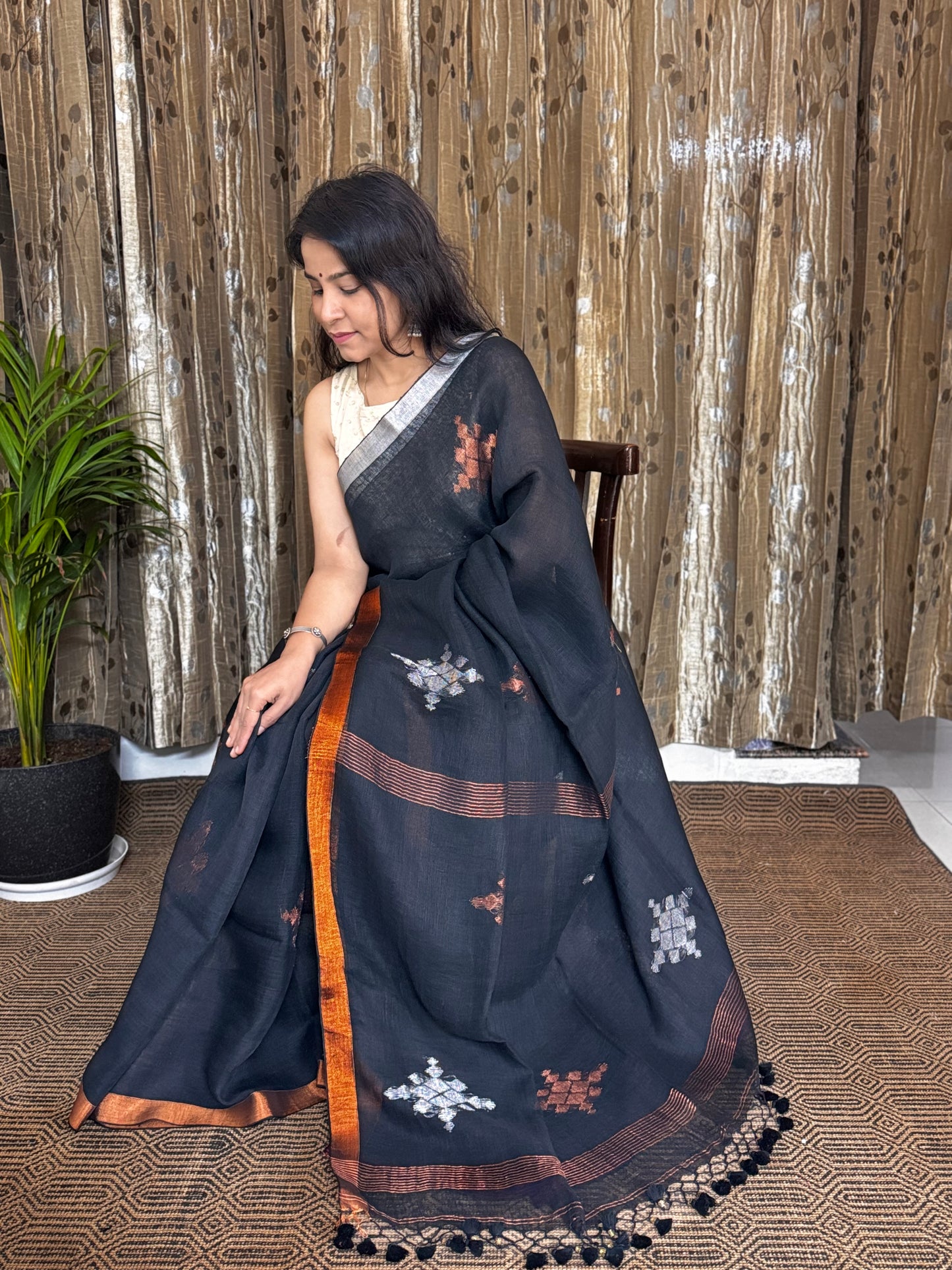 Black Linen Zari Jamdani Saree