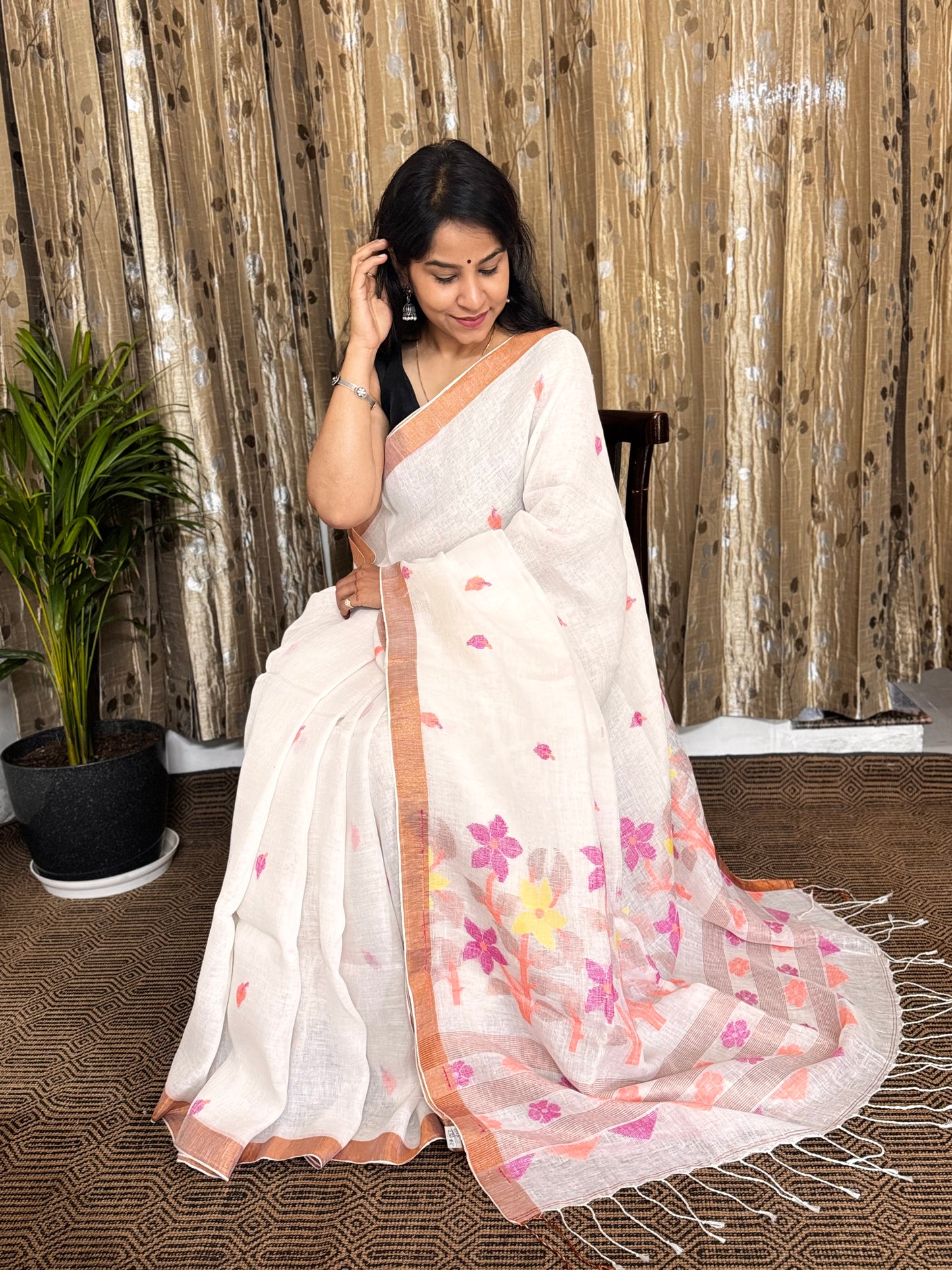 White Linen Zari Jamdani Saree