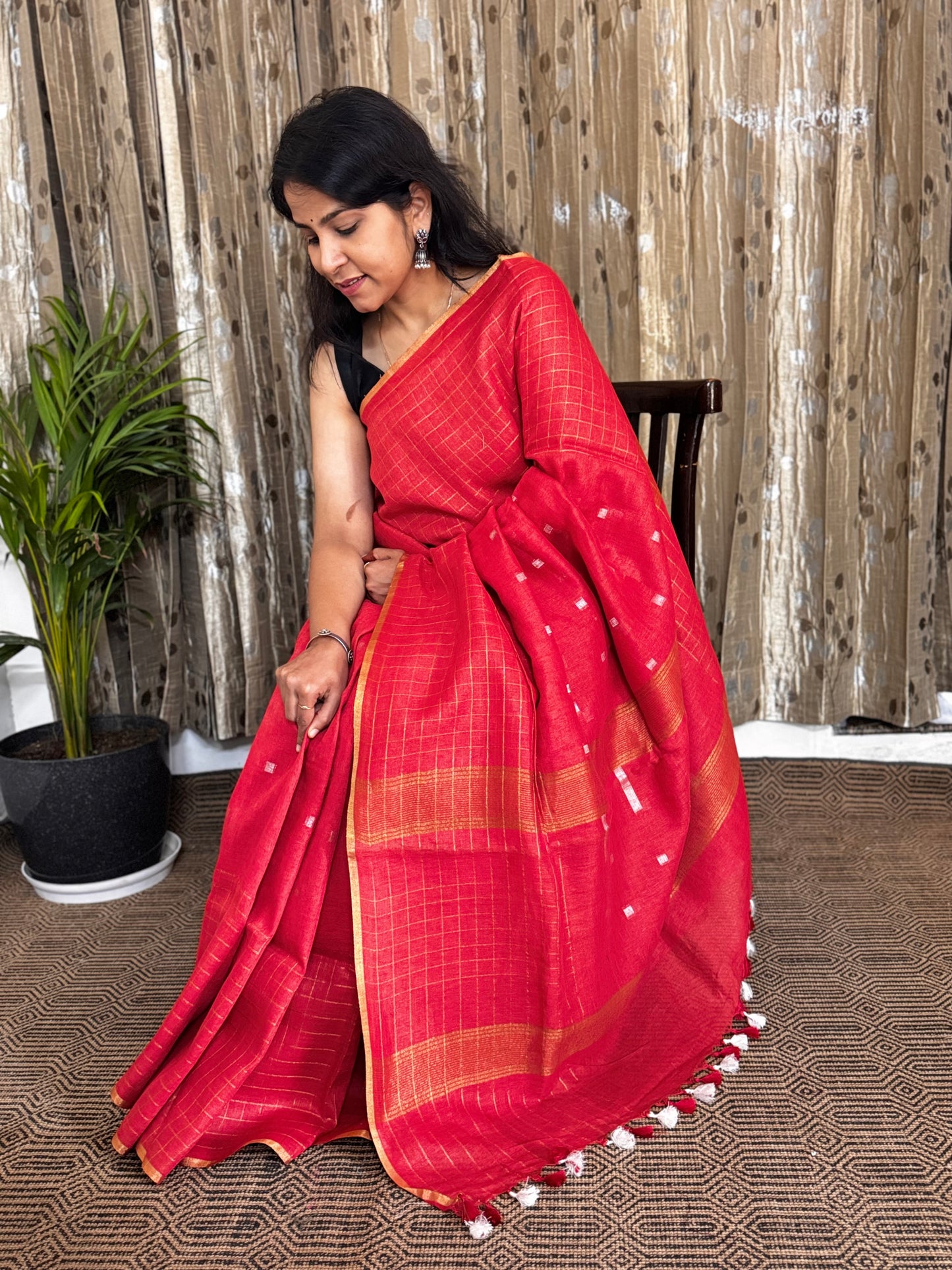 Red Checked Border Linen Zari Jamdani Saree