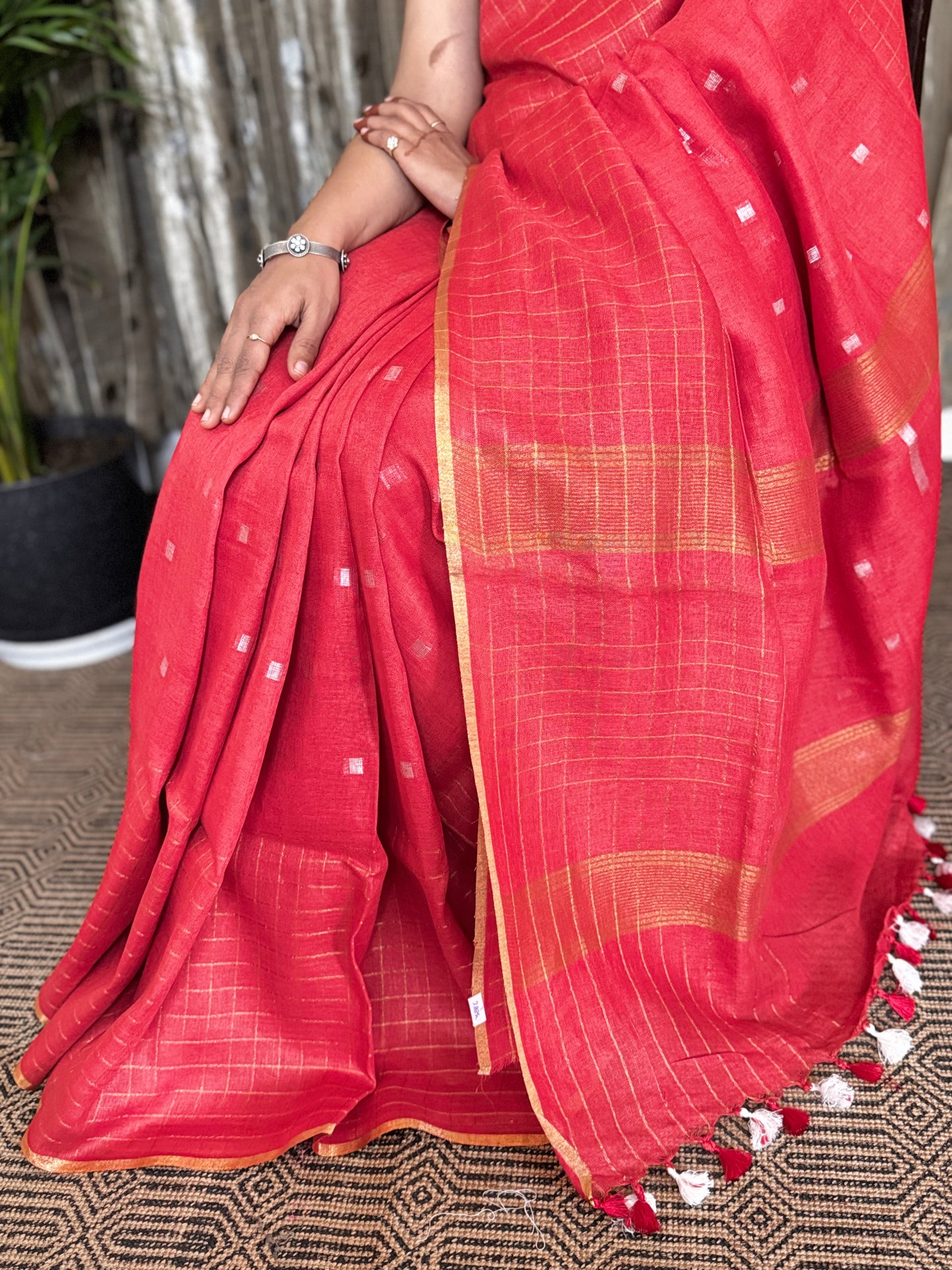 Red Checked Border Linen Zari Jamdani Saree