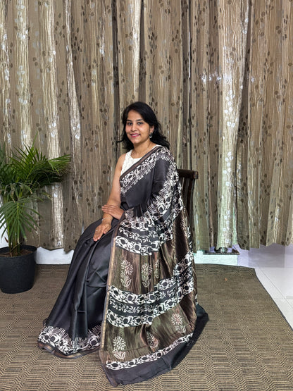 Steel Grey Maheshwari Silk Cotton Zari Saree
