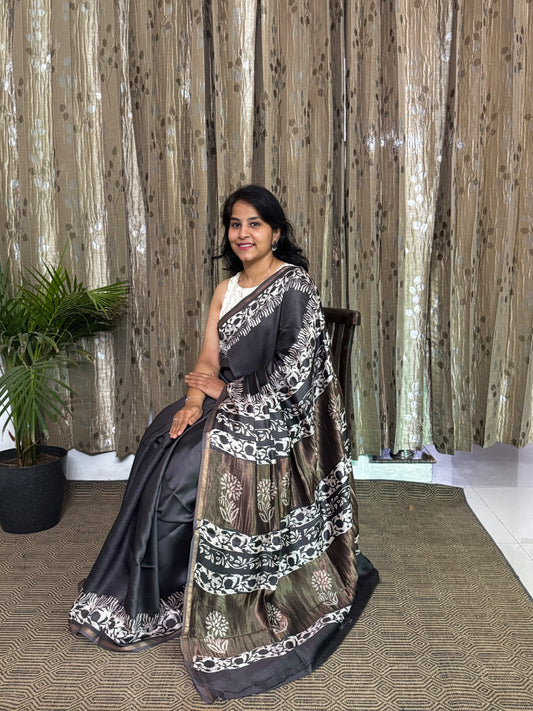 Steel Grey Maheshwari Silk Cotton Zari Saree