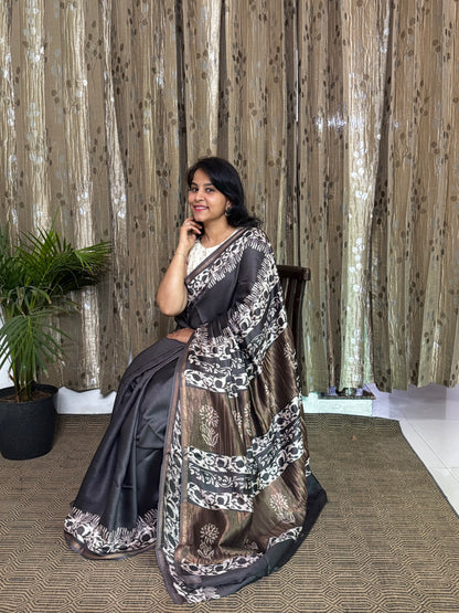 Steel Grey Maheshwari Silk Cotton Zari Saree