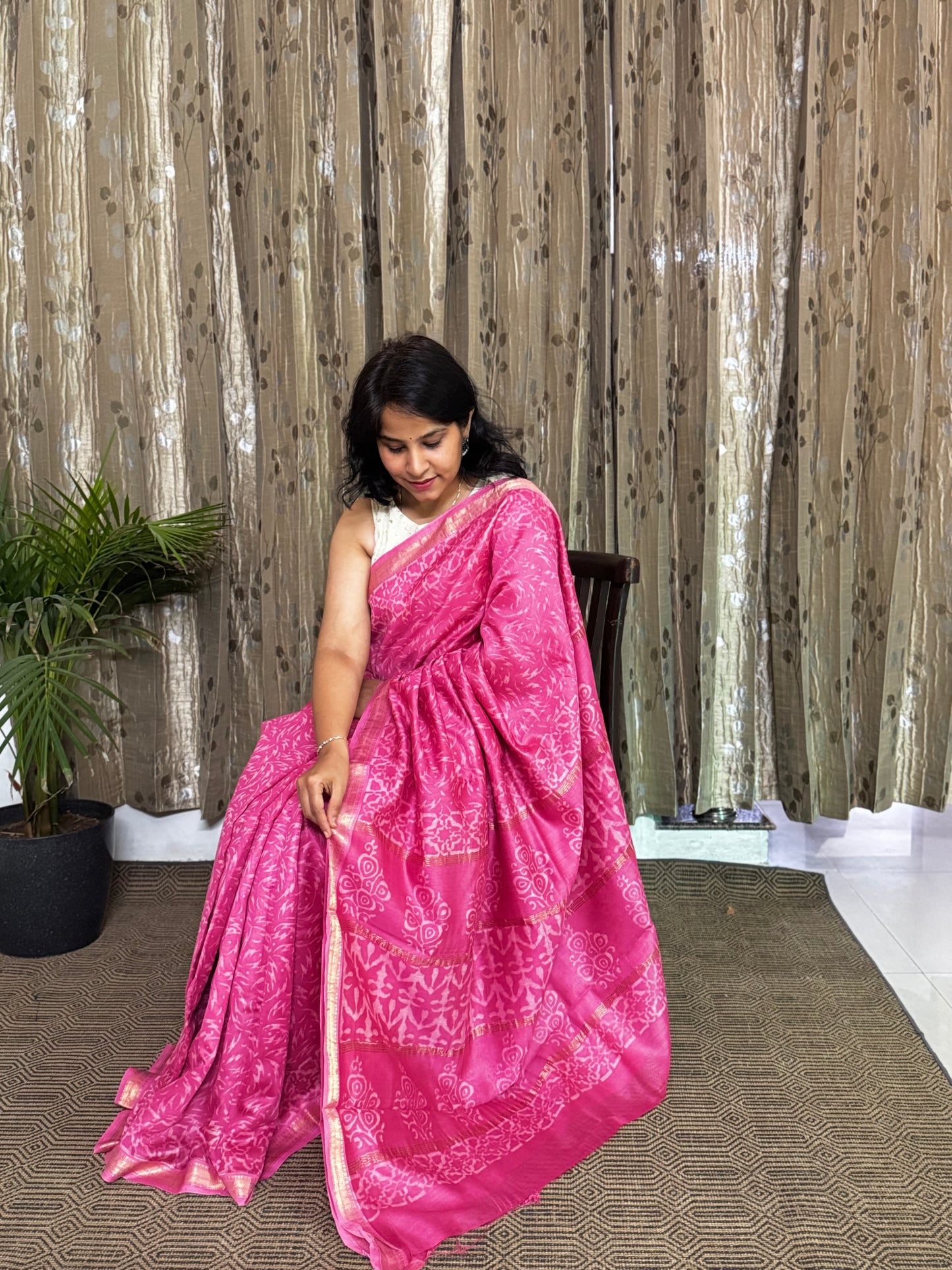Pink Maheshwari Silk Cotton Zari Saree