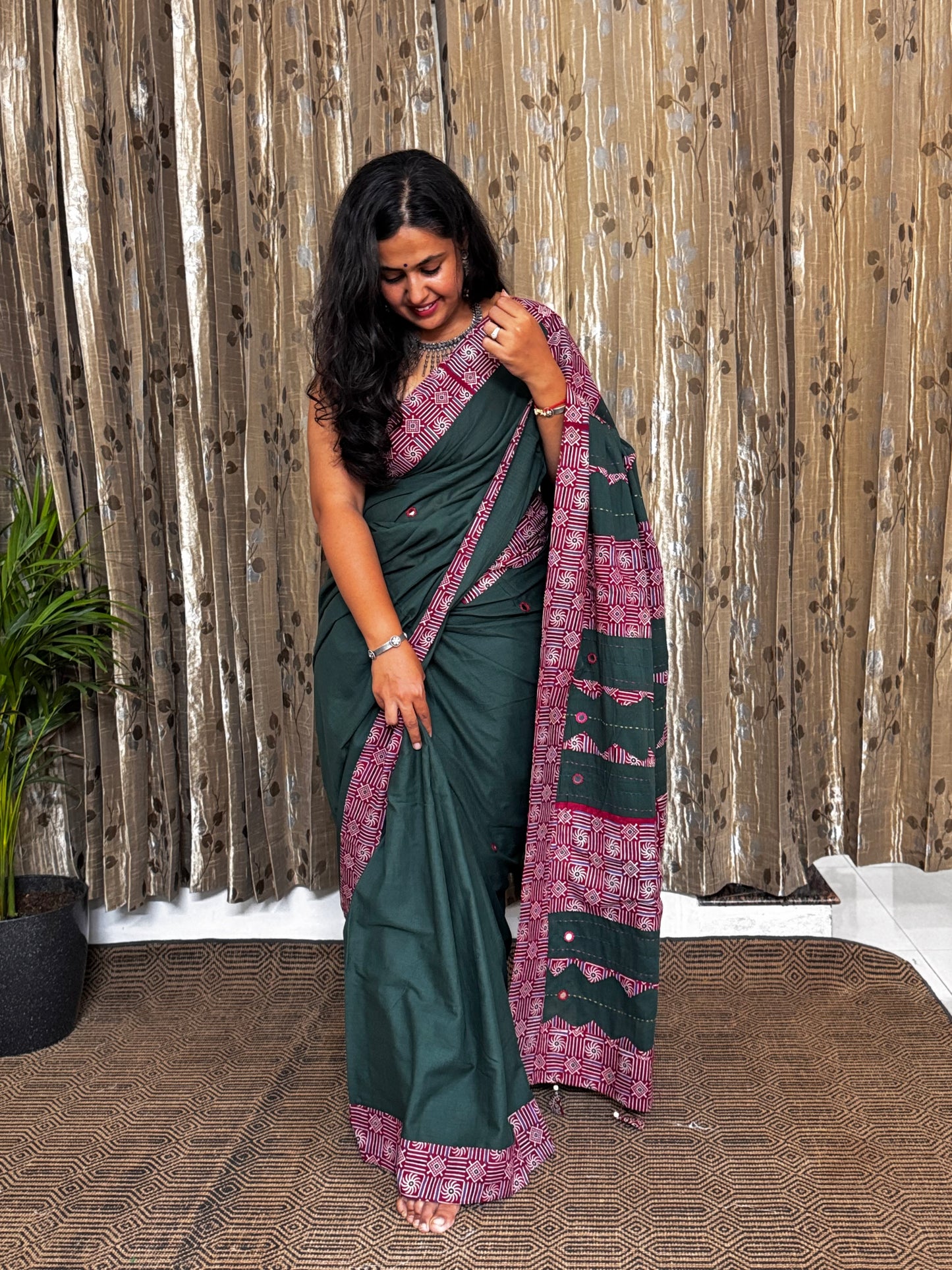 Bottel Green Applique Patchwork Mul Cotton Tagai Ajrakh Saree