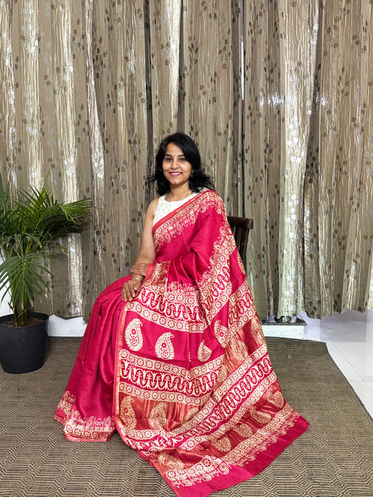 Red Maheshwari Silk Cotton Zari Saree