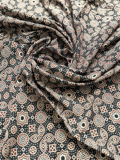 White Applique Patchwork Mul Cotton Tagai Ajrakh Saree