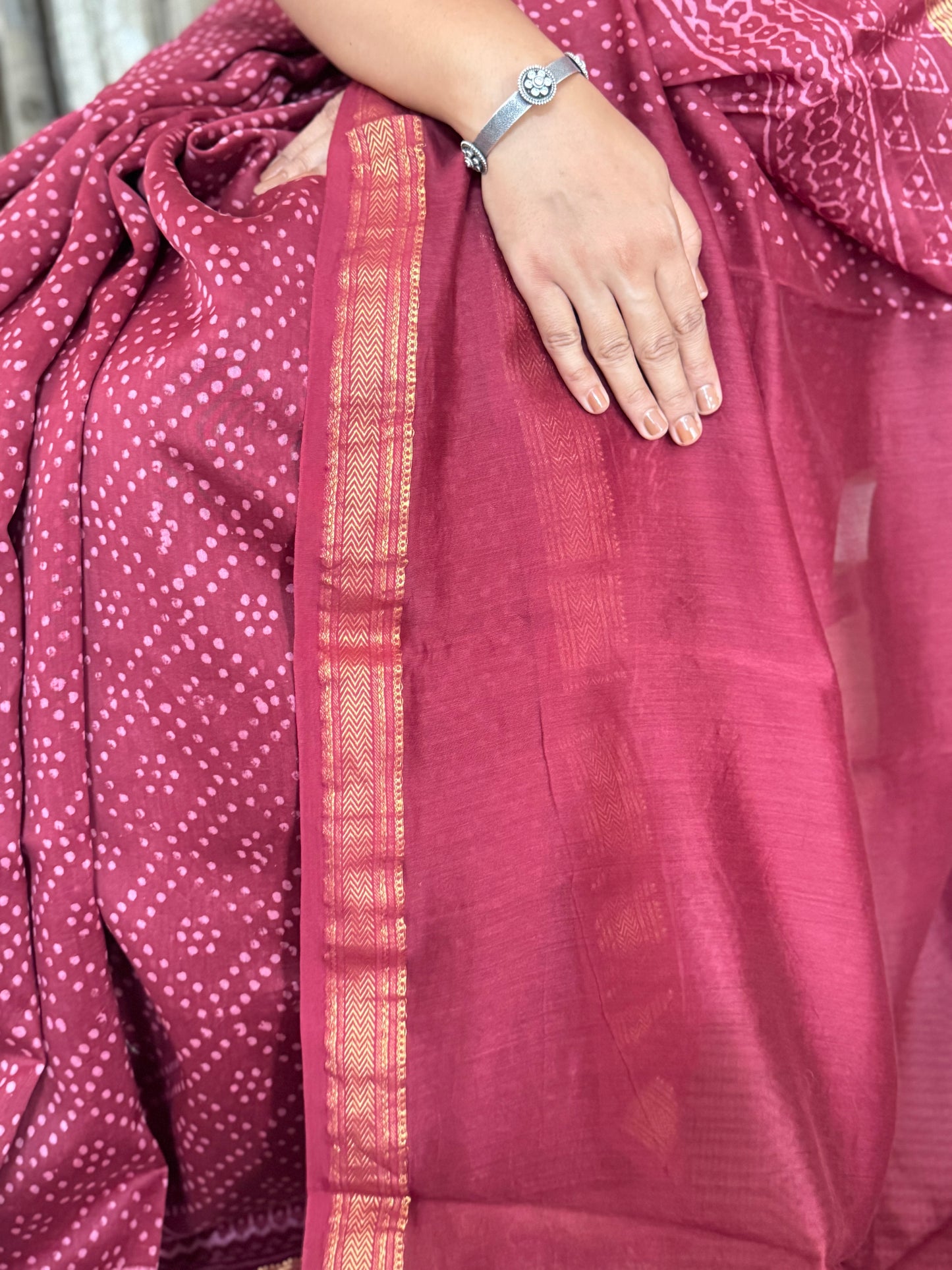 Deep Red Maheshwari Cotton Zari Saree