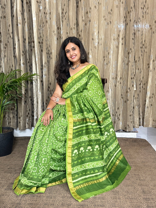 Bright Green Maheshwari Cotton Zari Saree