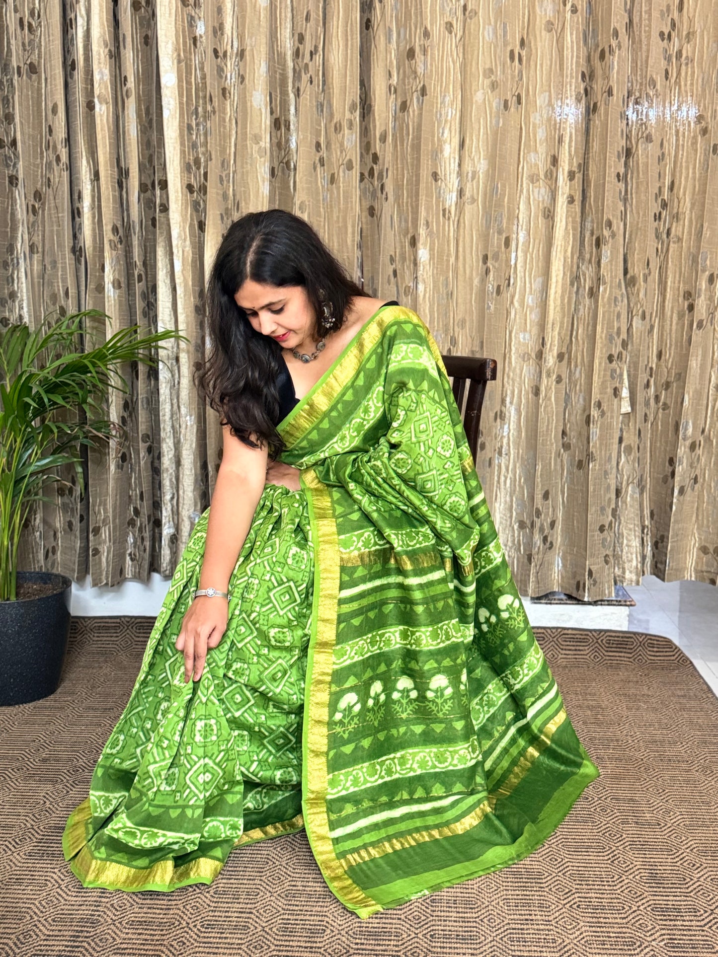 Bright Green Maheshwari Cotton Zari Saree