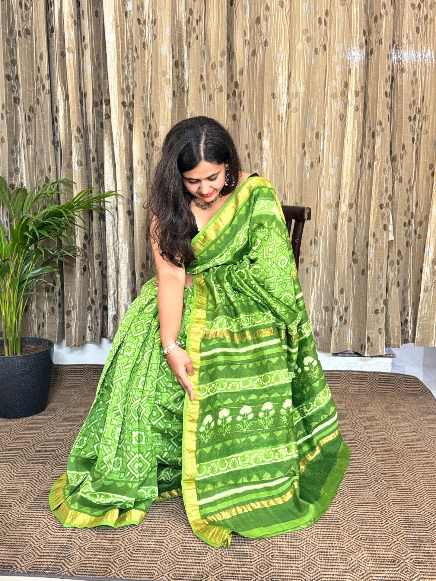 Bright Green Maheshwari Cotton Zari Saree