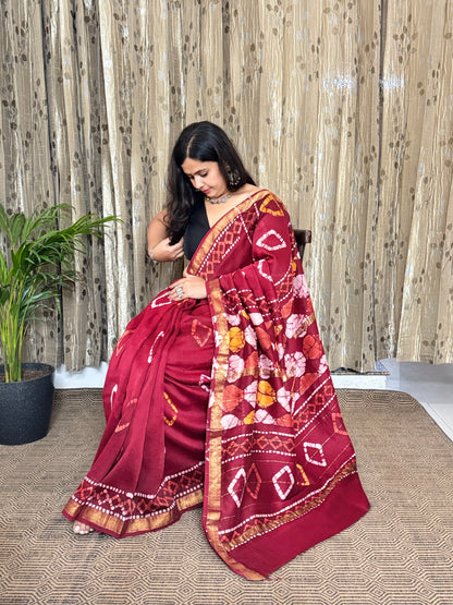 Red Maheshwari Cotton Zari Saree